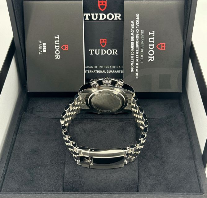 Tudor Black Bay Chrono M79360N-0019 Image 4
